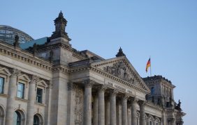 Außenaufnahme des Reichstagsgebäudes in Berlin
