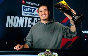 Christopher Nguyen mit seiner Trophäe.