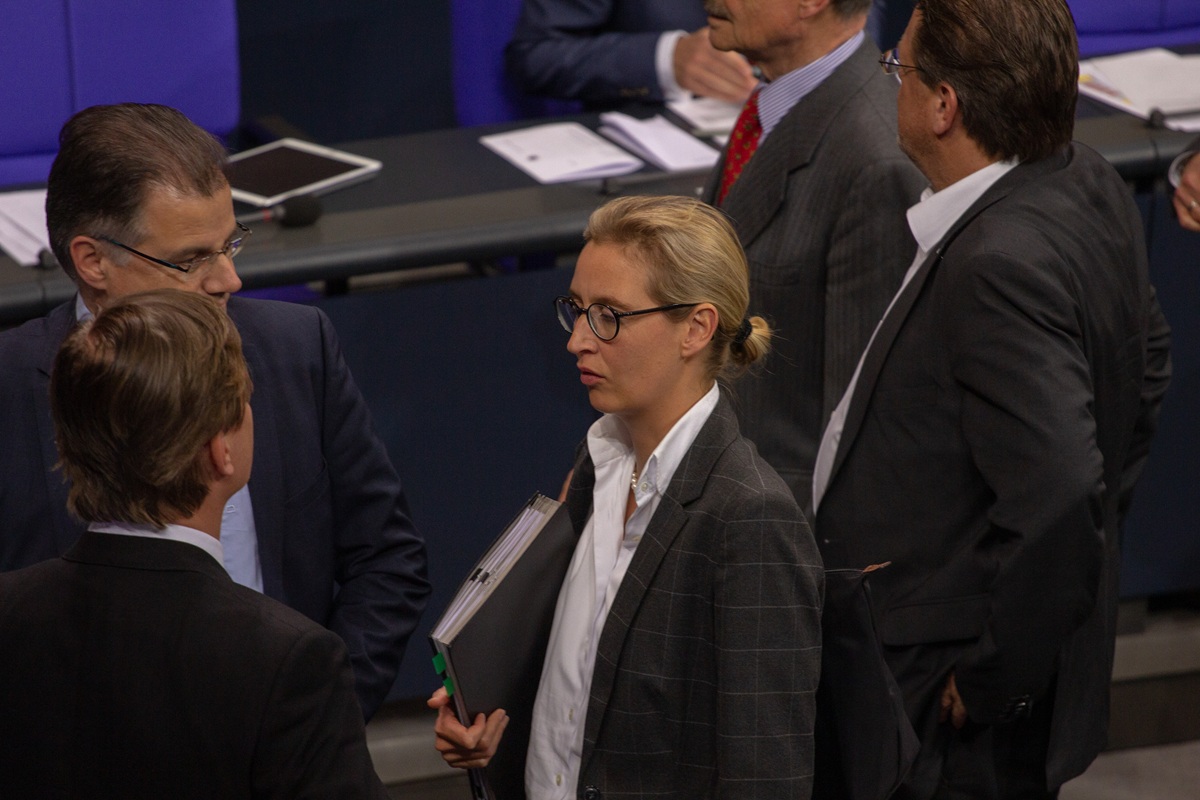 Szene aus dem Bundestag mit Alice Weidel (AfD)