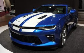 Ein Chevrolet Camaro bei einer Ausstellung