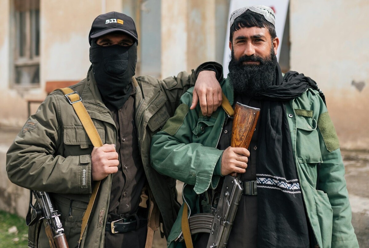 Zwei bewaffnete Talibankämpfer in Afghanistan.