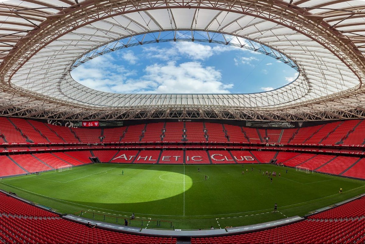 Aufnahme des Estadio de San Mamés in Bilbao, Spanien.