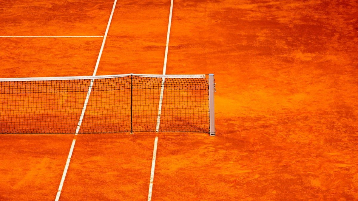 Aufnahme eines Tennissandplatzes