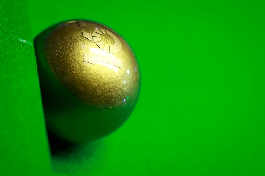 Aufnahme des Goldenen Balls der Riyadh Season Snooker Championship 2025.