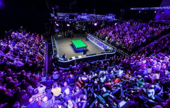Aufnahme aus dem York Barbican, dem Austragungsort der Snooker UK Championship.